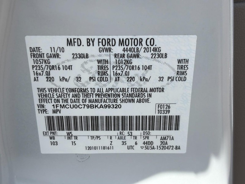 Ford Escape Vehicle Full-screen Gallery Image 23
