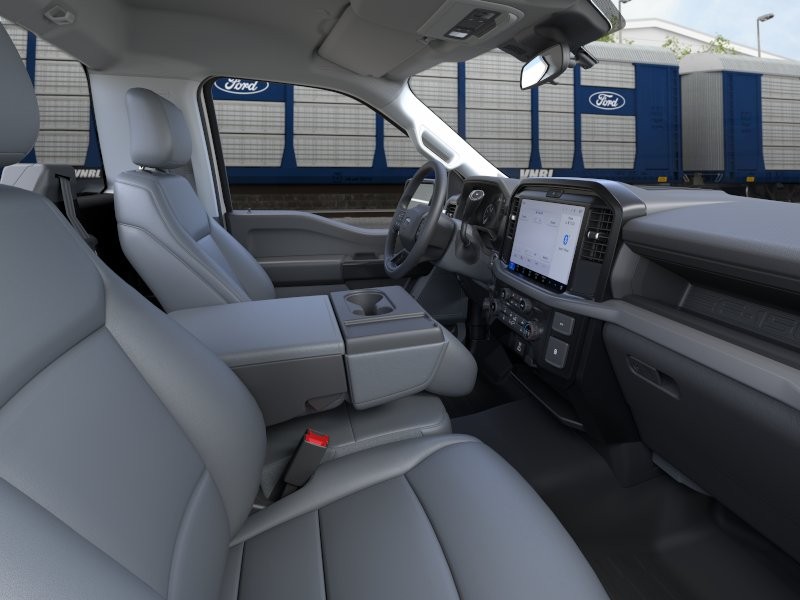Ford F-150 Vehicle Full-screen Gallery Image 13