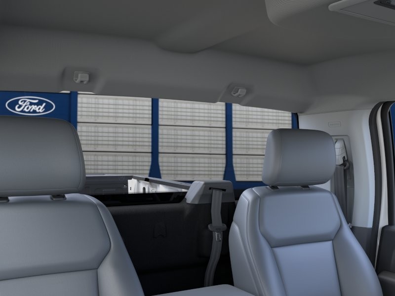 Ford F-150 Vehicle Full-screen Gallery Image 24
