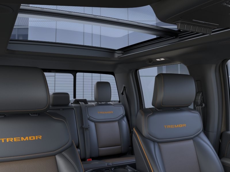 Ford F-150 Vehicle Full-screen Gallery Image 24