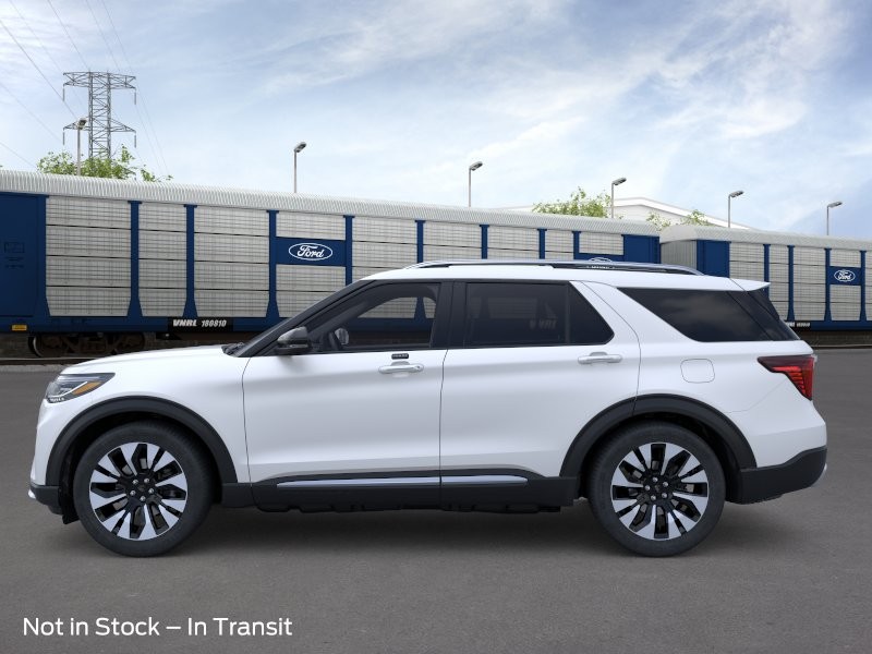 Ford Explorer Vehicle Full-screen Gallery Image 04