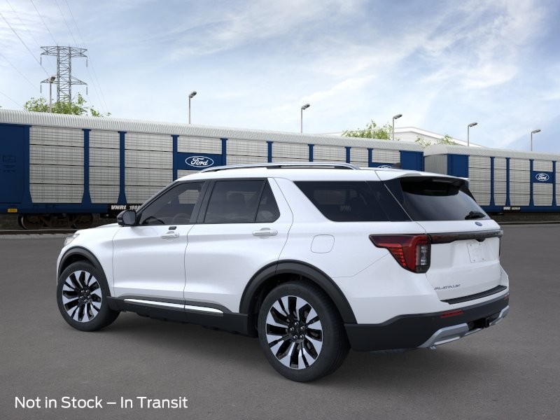 Ford Explorer Vehicle Full-screen Gallery Image 05