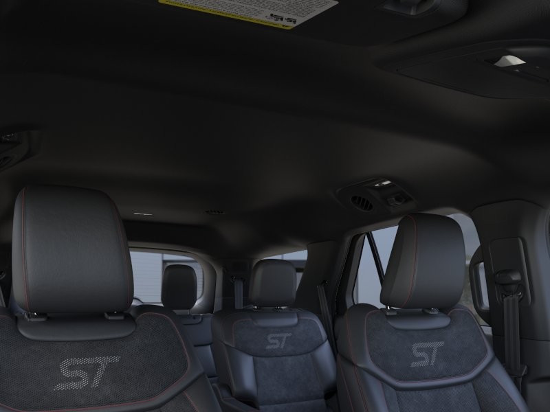 Ford Explorer Vehicle Full-screen Gallery Image 24