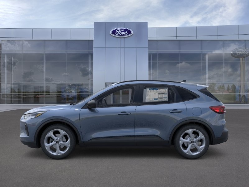 Ford Escape Vehicle Full-screen Gallery Image 04