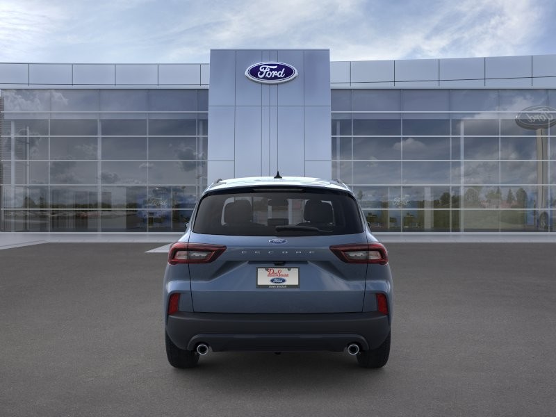 Ford Escape Vehicle Full-screen Gallery Image 07