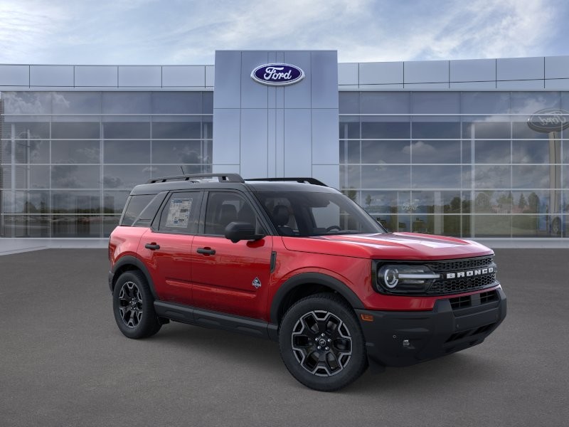 Ford Bronco Sport Vehicle Full-screen Gallery Image 09