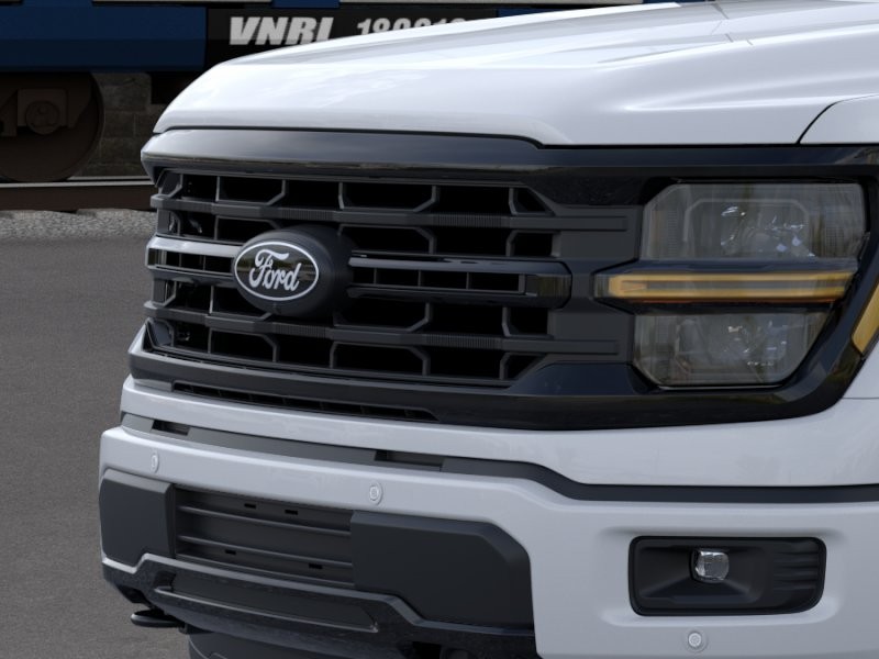 Ford F-150 Vehicle Full-screen Gallery Image 19