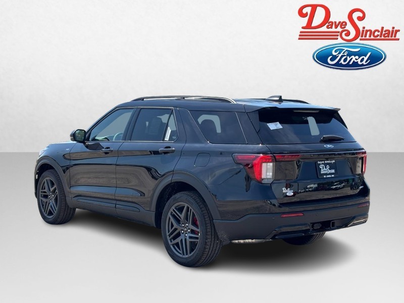 Ford Explorer Vehicle Full-screen Gallery Image 09
