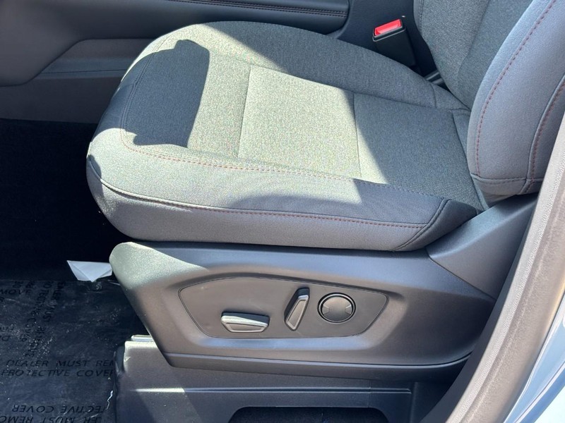Ford Explorer Vehicle Full-screen Gallery Image 17