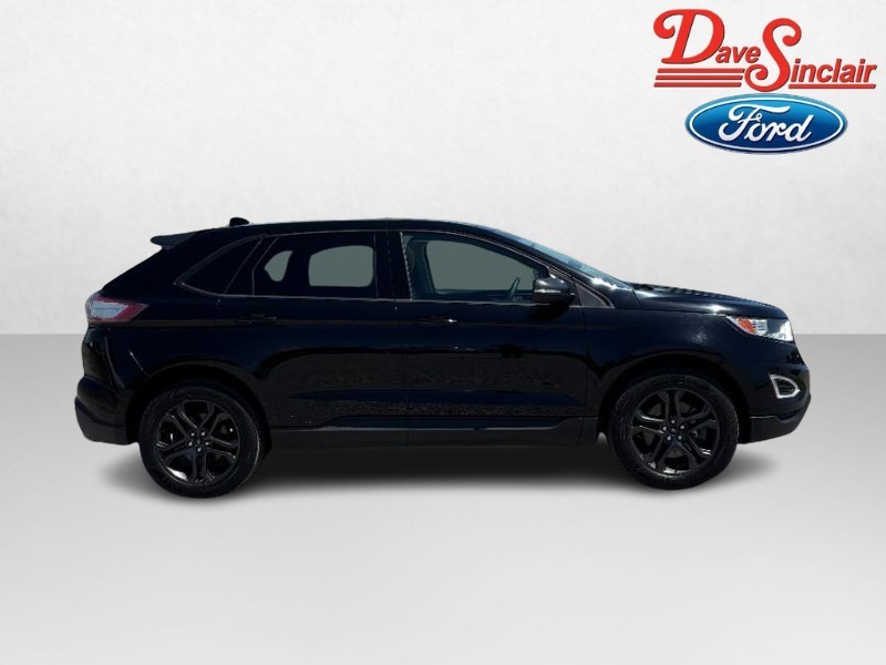 Ford Edge Vehicle Full-screen Gallery Image 05