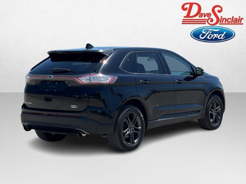 Ford Edge Vehicle Full-screen Gallery Image 07