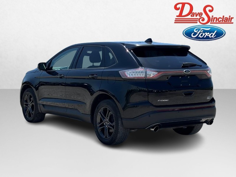 Ford Edge Vehicle Full-screen Gallery Image 09