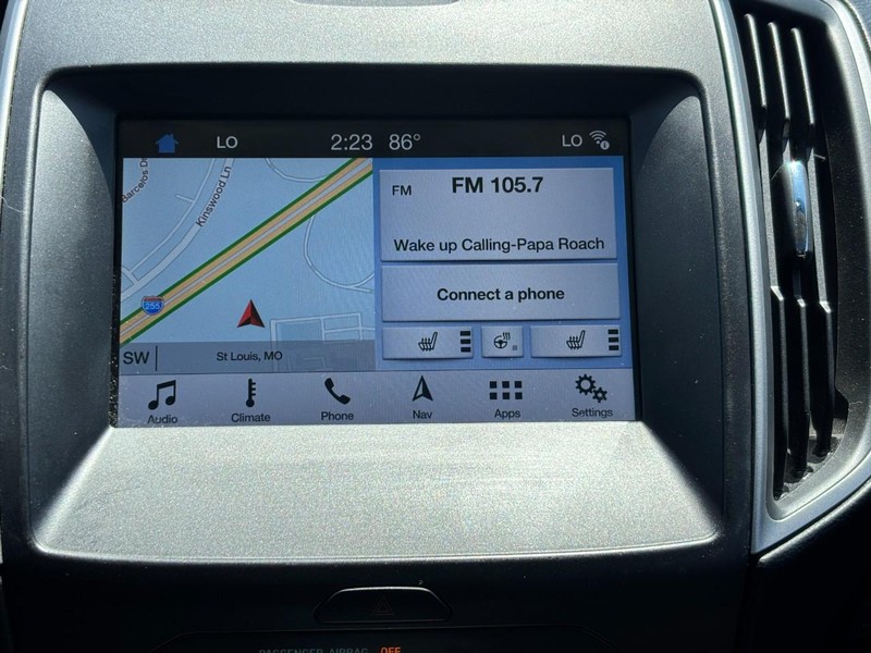 Ford Edge Vehicle Full-screen Gallery Image 22