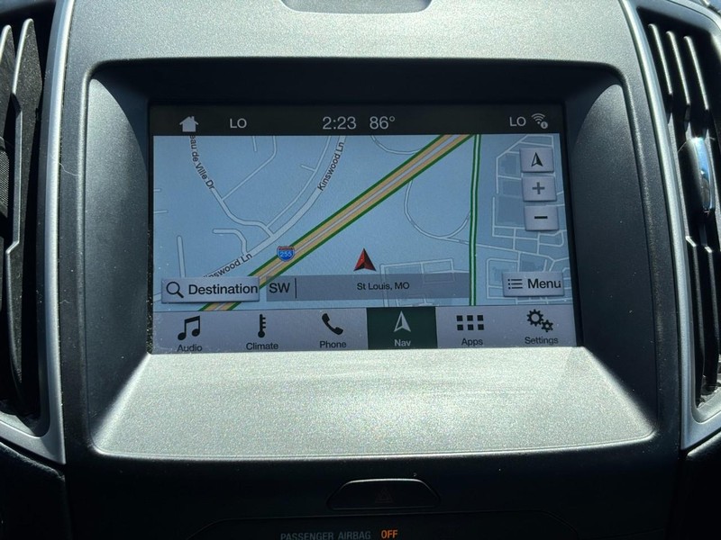 Ford Edge Vehicle Full-screen Gallery Image 23