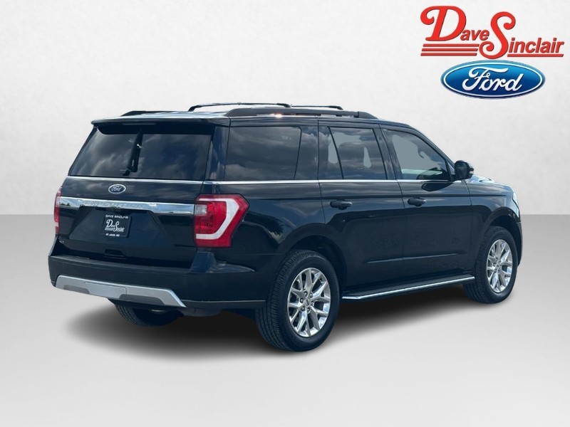 Ford Expedition Vehicle Full-screen Gallery Image 07