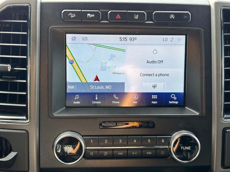 Ford Expedition Vehicle Full-screen Gallery Image 24