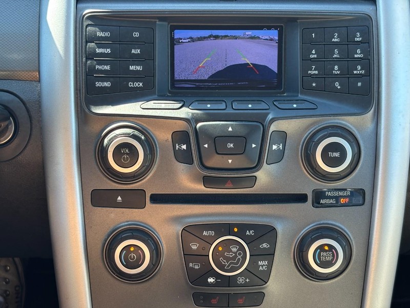 Ford Edge Vehicle Full-screen Gallery Image 23
