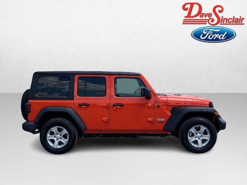 Jeep Wrangler Unlimited Vehicle Image 05