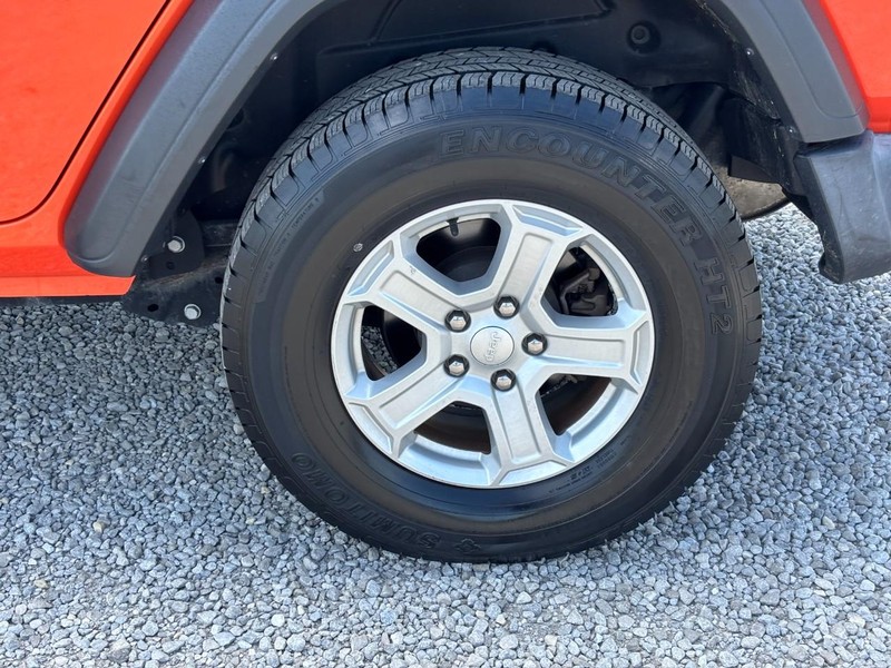 Jeep Wrangler Unlimited Vehicle Image 12