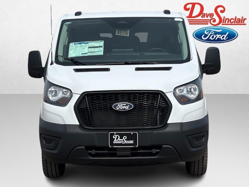 Ford Transit Passenger Wagon Vehicle Full-screen Gallery Image 02