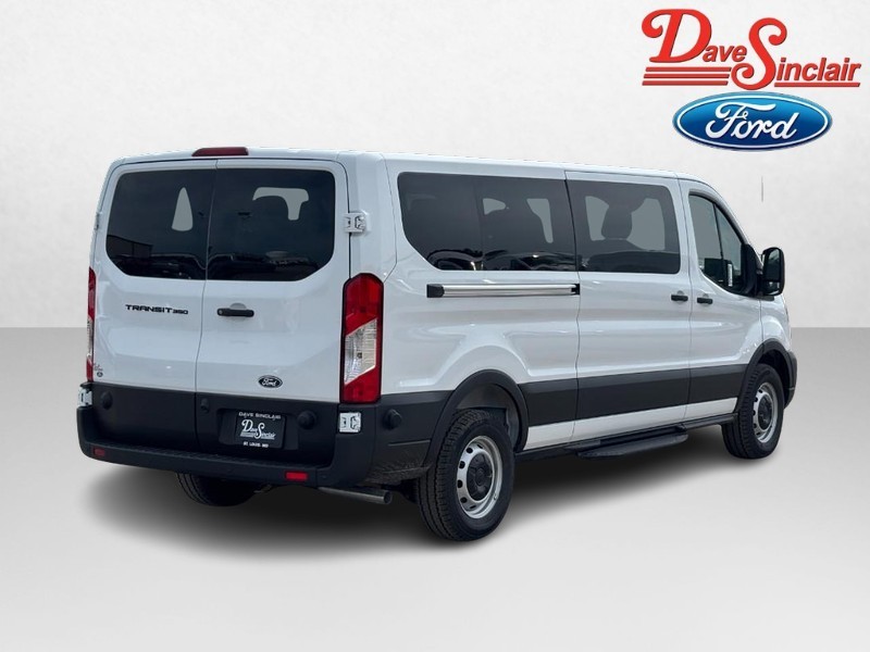 Ford Transit Passenger Wagon Vehicle Full-screen Gallery Image 07