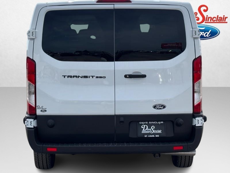 Ford Transit Passenger Wagon Vehicle Full-screen Gallery Image 08