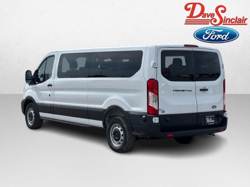 Ford Transit Passenger Wagon Vehicle Full-screen Gallery Image 09