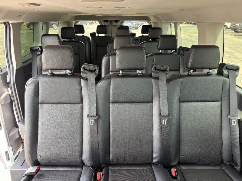 Ford Transit Passenger Wagon Vehicle Full-screen Gallery Image 13