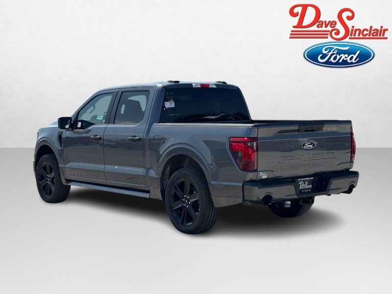 Ford F-150 Vehicle Full-screen Gallery Image 09