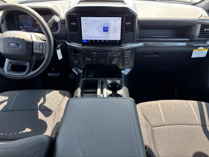 Ford F-150 Vehicle Full-screen Gallery Image 14