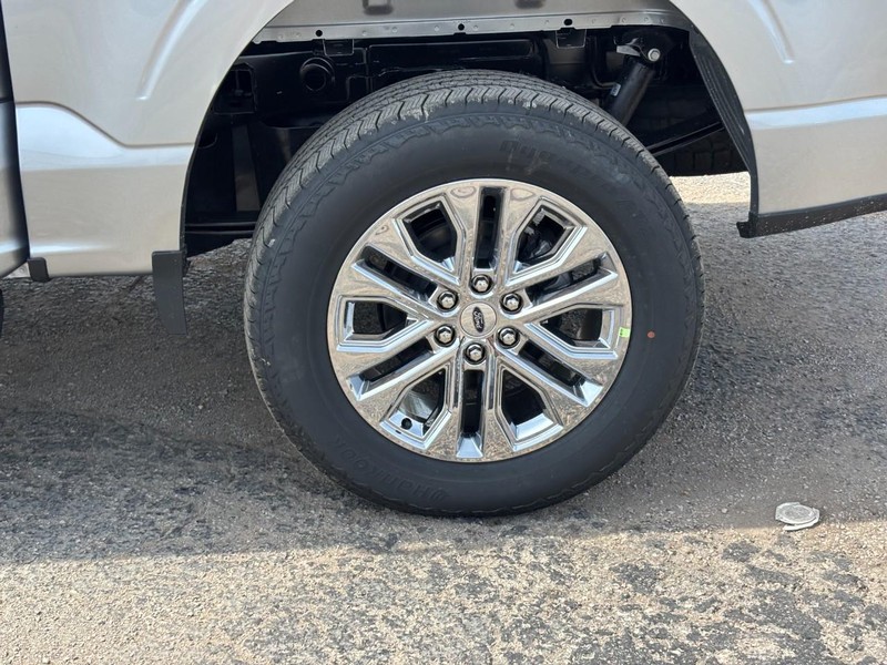 Ford F-150 Vehicle Full-screen Gallery Image 11