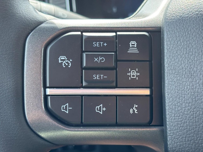 Ford F-150 Vehicle Full-screen Gallery Image 19