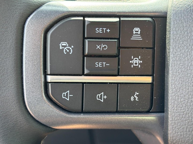 Ford F-150 Vehicle Full-screen Gallery Image 19