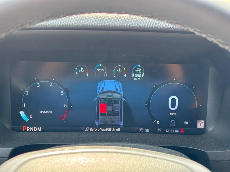 Ford F-150 Vehicle Full-screen Gallery Image 21