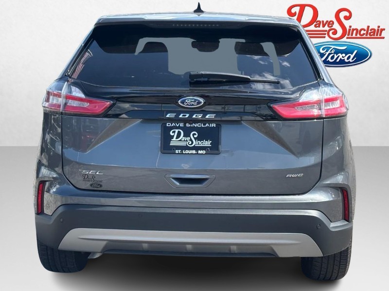 Ford Edge Vehicle Full-screen Gallery Image 08
