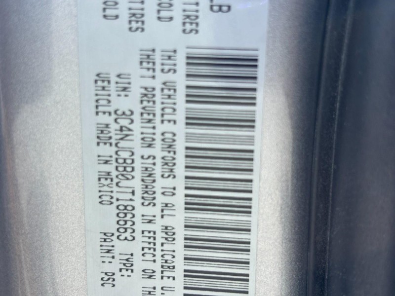 Jeep Compass Vehicle Image 25
