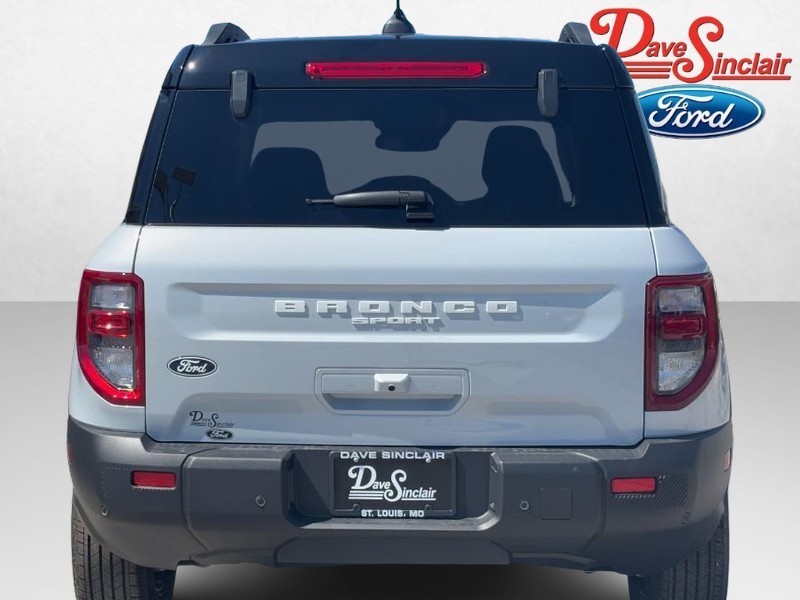Ford Bronco Sport Vehicle Full-screen Gallery Image 08