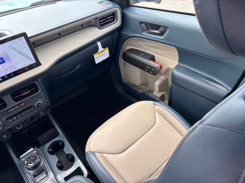 Ford Maverick Vehicle Full-screen Gallery Image 15