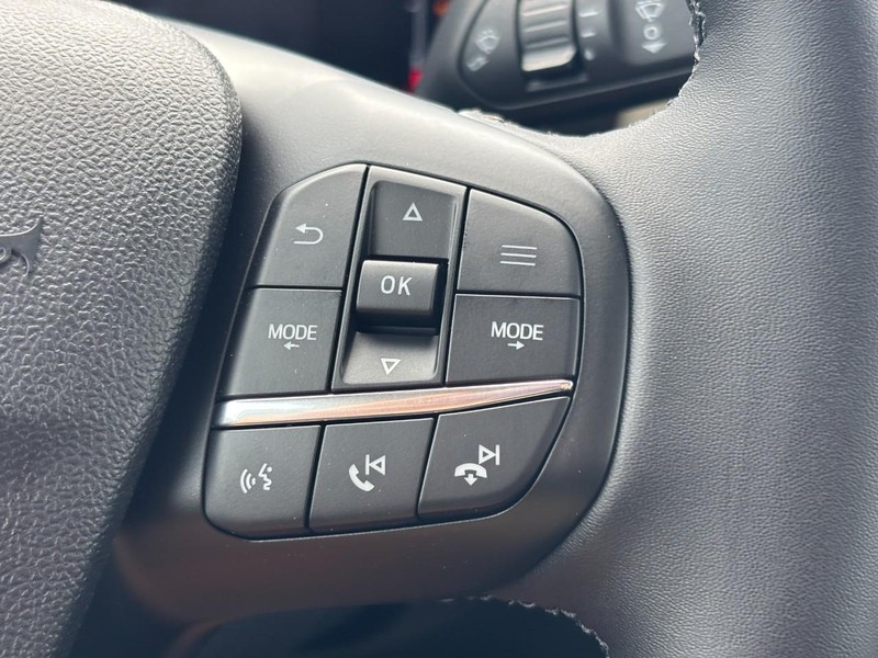 Ford Maverick Vehicle Full-screen Gallery Image 20