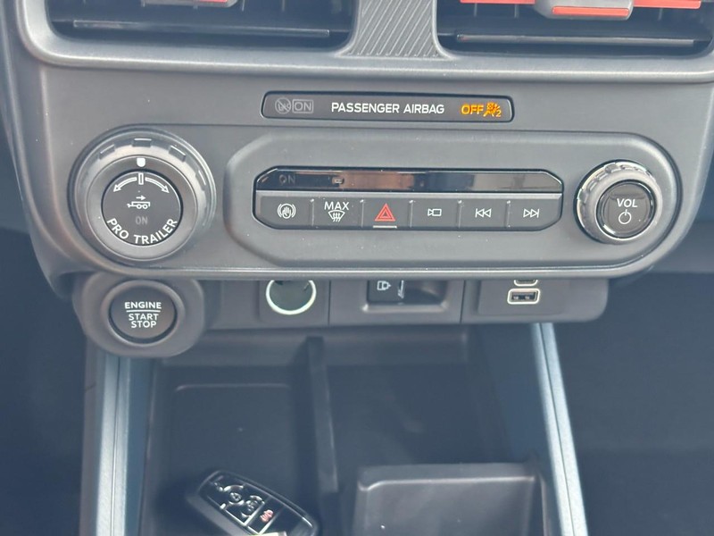 Ford Maverick Vehicle Full-screen Gallery Image 25
