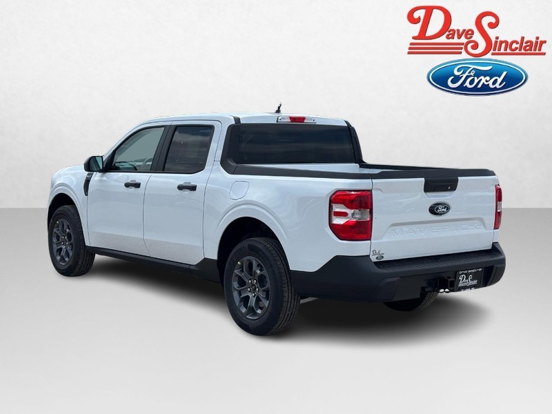 Ford Maverick Vehicle Image 09