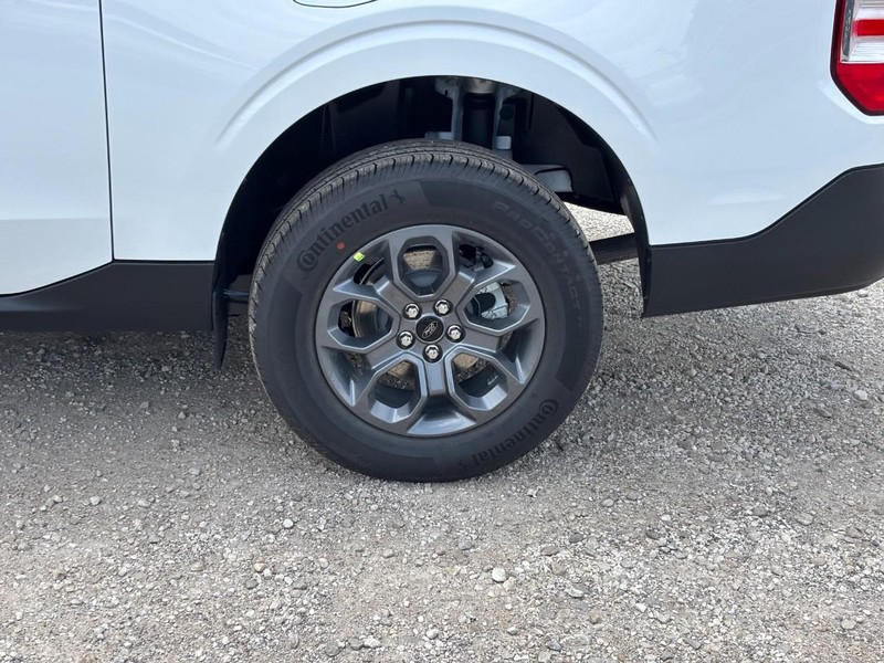 Ford Maverick Vehicle Image 11