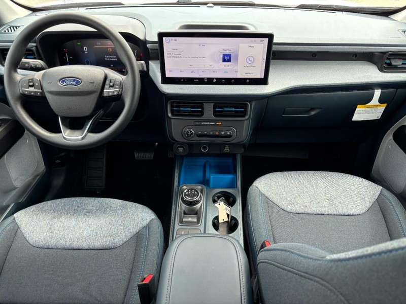 Ford Maverick Vehicle Image 14