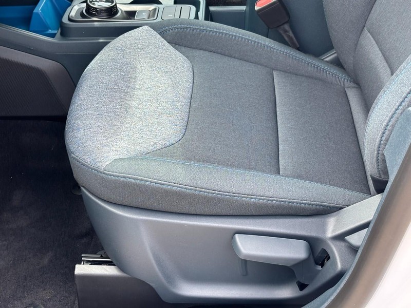 Ford Maverick Vehicle Image 16