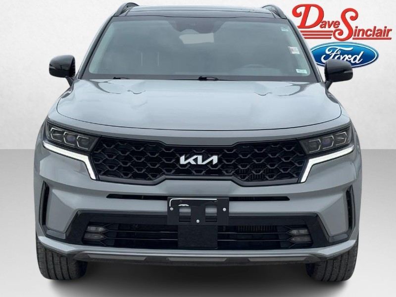 Kia Sorento Vehicle Image 02