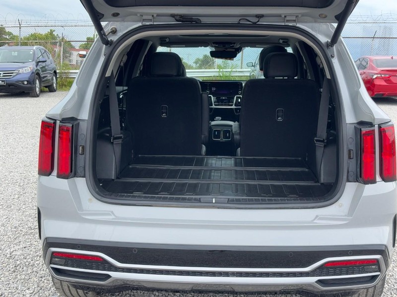 Kia Sorento Vehicle Image 11