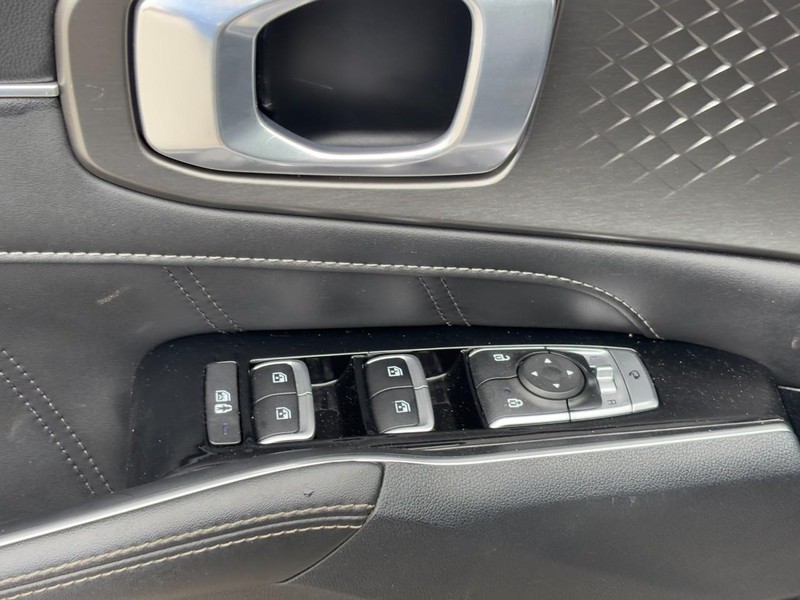 Kia Sorento Vehicle Image 19