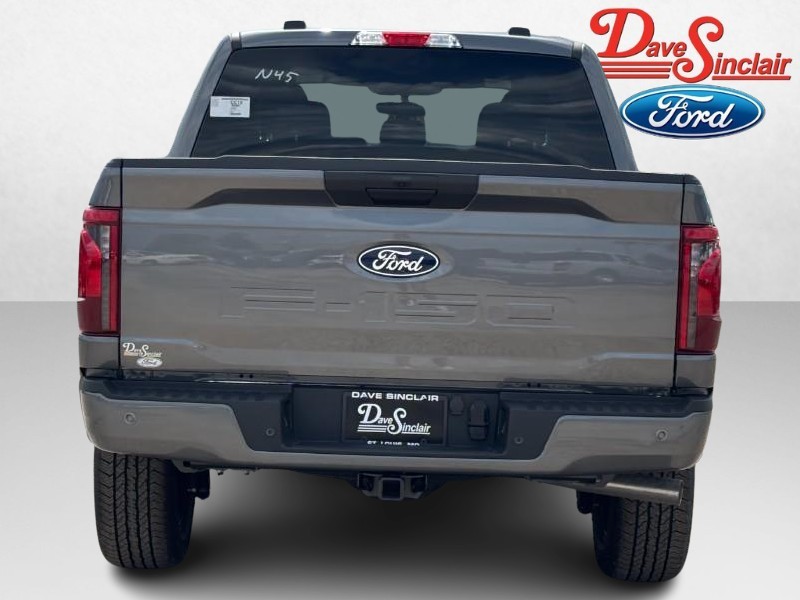 Ford F-150 Vehicle Full-screen Gallery Image 08