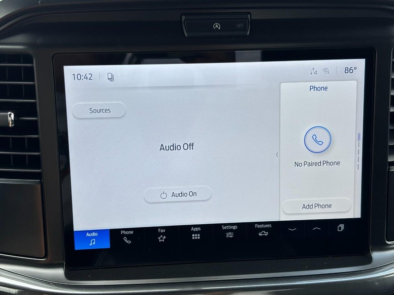 Ford F-150 Vehicle Full-screen Gallery Image 22