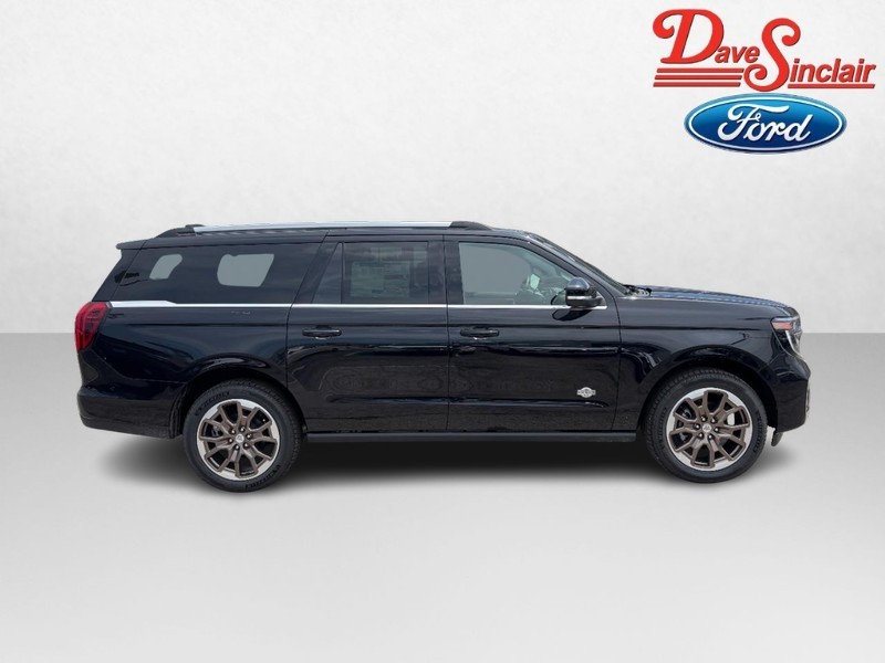 Ford Expedition Max Vehicle Full-screen Gallery Image 05